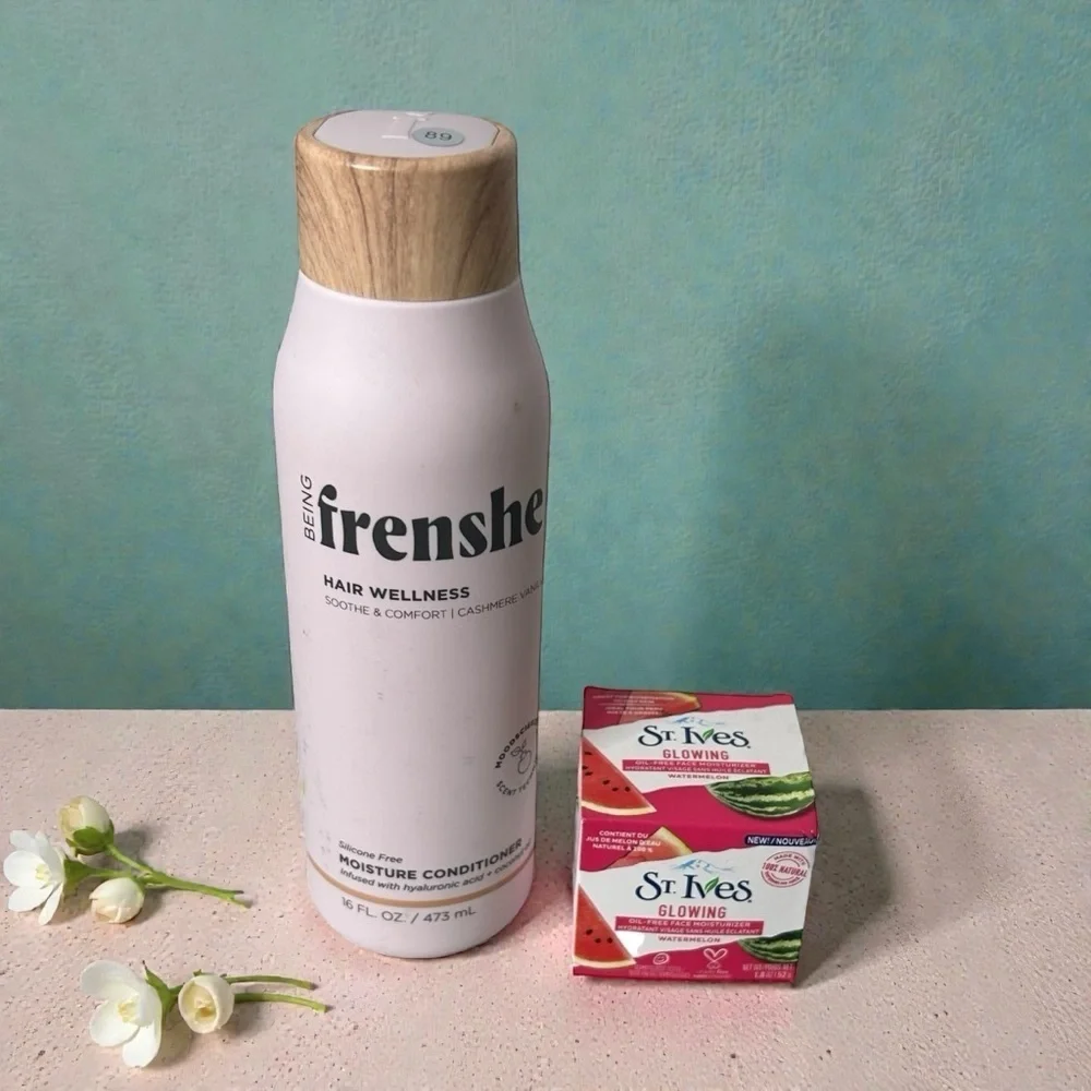 Being Frenshe Moisture Conditioner St.Ives Glowing Face Moisturizer Watermelon